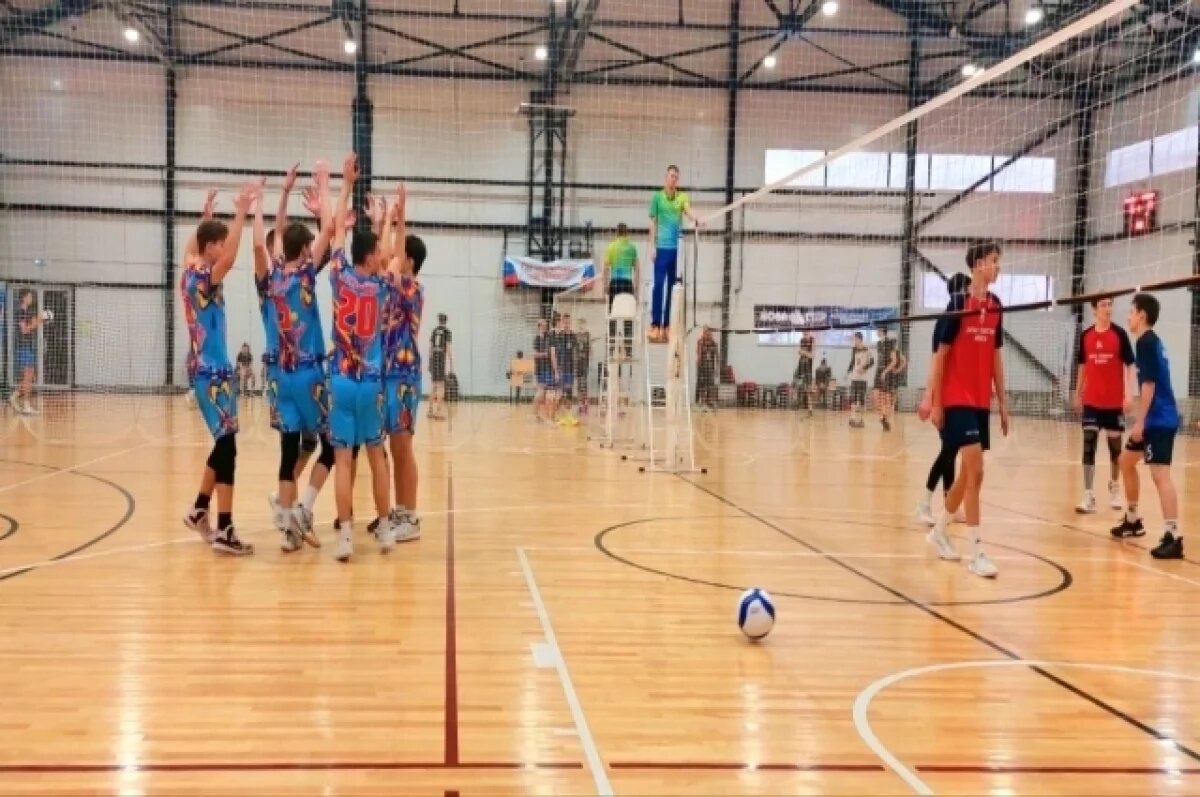    Астраханские волейболисты стали победителями международномго турнира