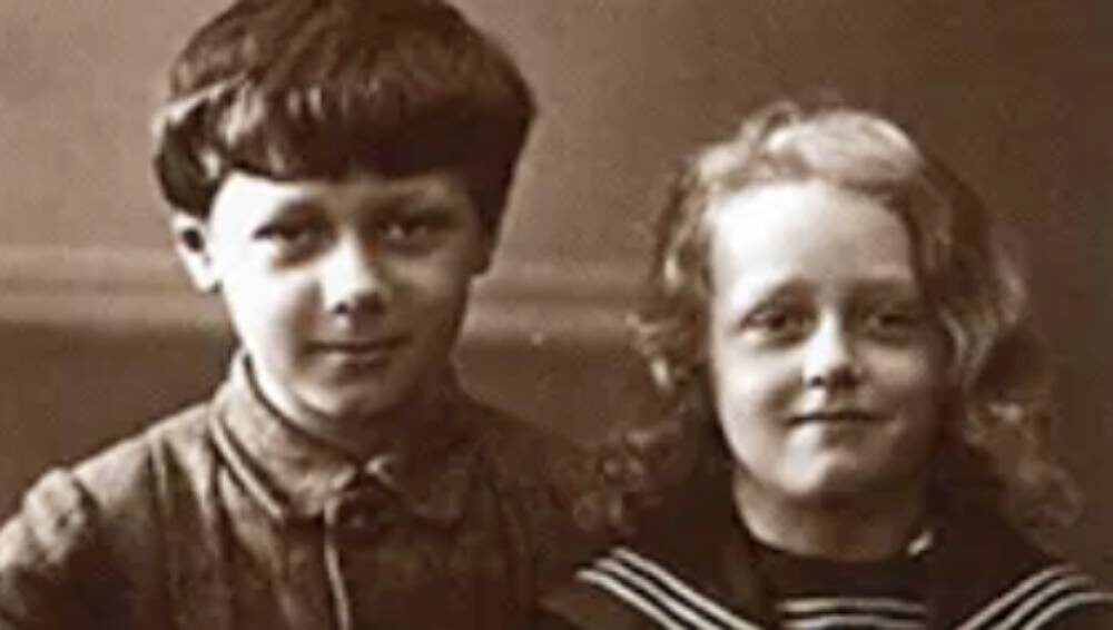 Владислав Стржельчик (справа) с братом