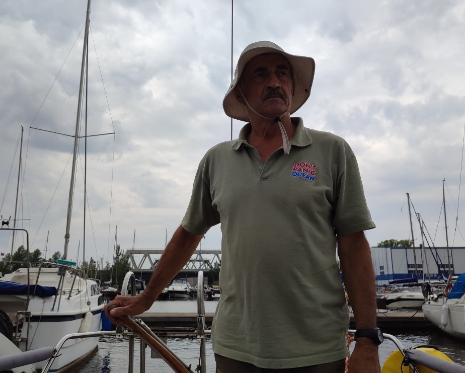 Выходим из яхт-клуба