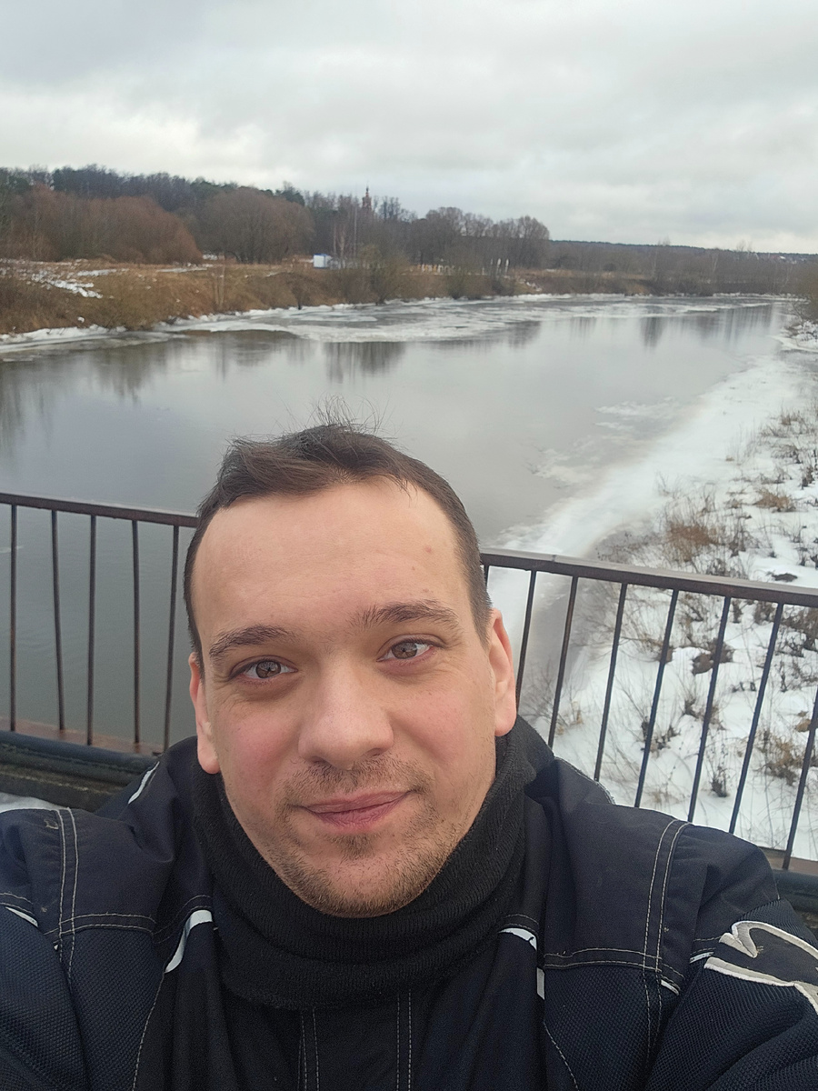 Остановка на мосту к пирамиде через Москва реку (между Успенское и Уборы)