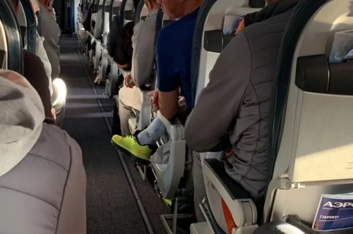    Хоккеисты «Ак Барса» не смогли вылететь из Красноярска из-за поломки