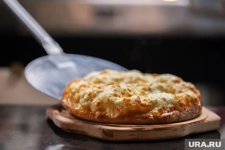 Пекарня на Советской армии, 27 временно временно не работает. Фото: Руслан Яроцкий © URA.RU