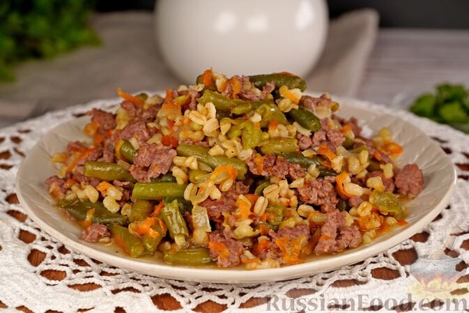 булгур, фарш мясной, фасоль стручковая, лук репчатый, морковь, соль, перец чёрный молотый, масло растительное