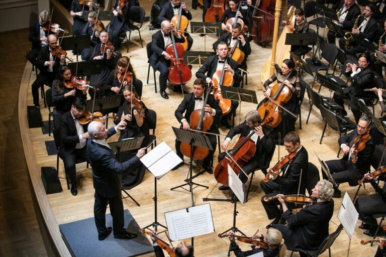    В Оренбурге выступит национальный филармонический оркестр России с Владимиром Спиваковым Кристина Просвиркина