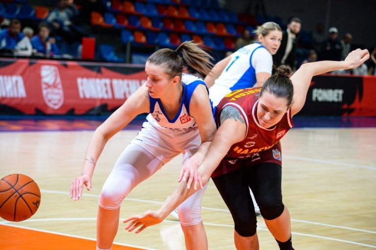    Оренбургская «Надежда» прервала серию поражений победой над московским «Динамо» Антон Пичурин