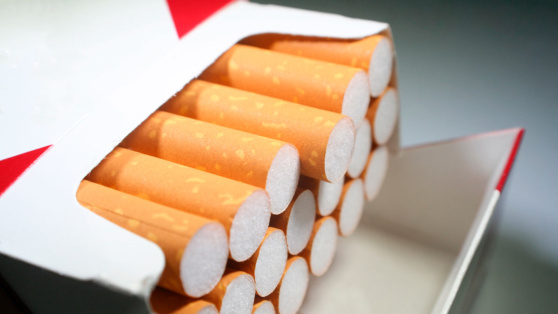    Госдума кратно повысила штрафы за продажу сигарет детям Роман Захаров