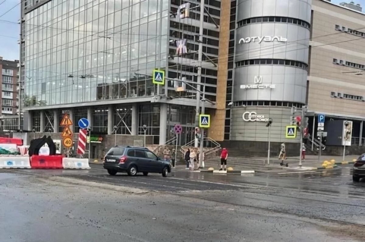    КПРФ просит обнародовать стоимость переезда мэрии Нижнего в ТЦ «Этажи»