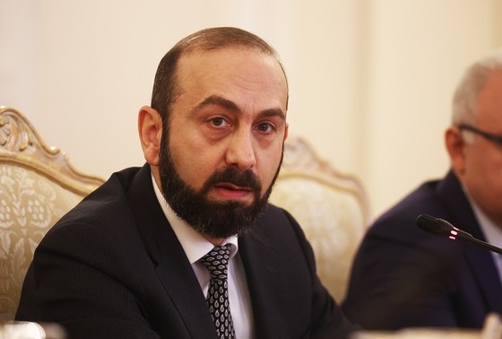    Арарат Мирзоян