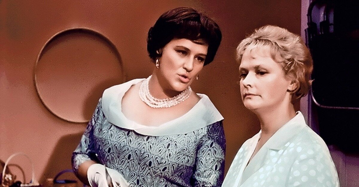 При просмотре фильма цензорами слово "синагога" было заменено на "любовницу"