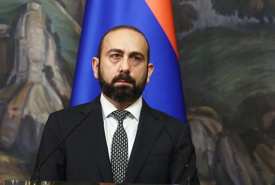    Арарат Мирзоян