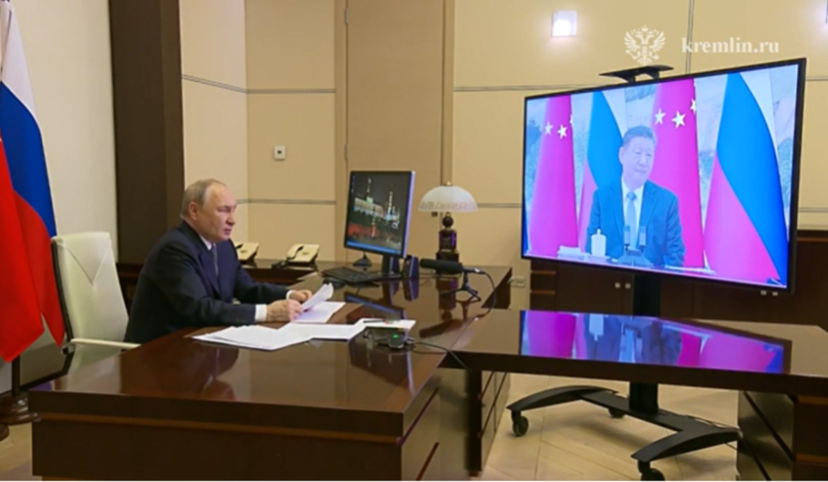     Путин разговаривает Си Цзиньпином. Источник: ria.ru Автор фото: Скриншот видео