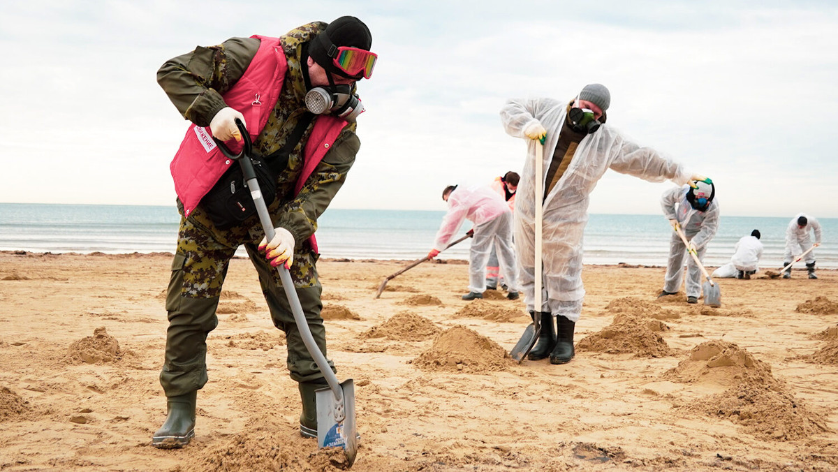    Волонтёрам выдают средства индивидуальной защиты, экипировку и инструменты. Фото: штаб #МЫВМЕСТЕ