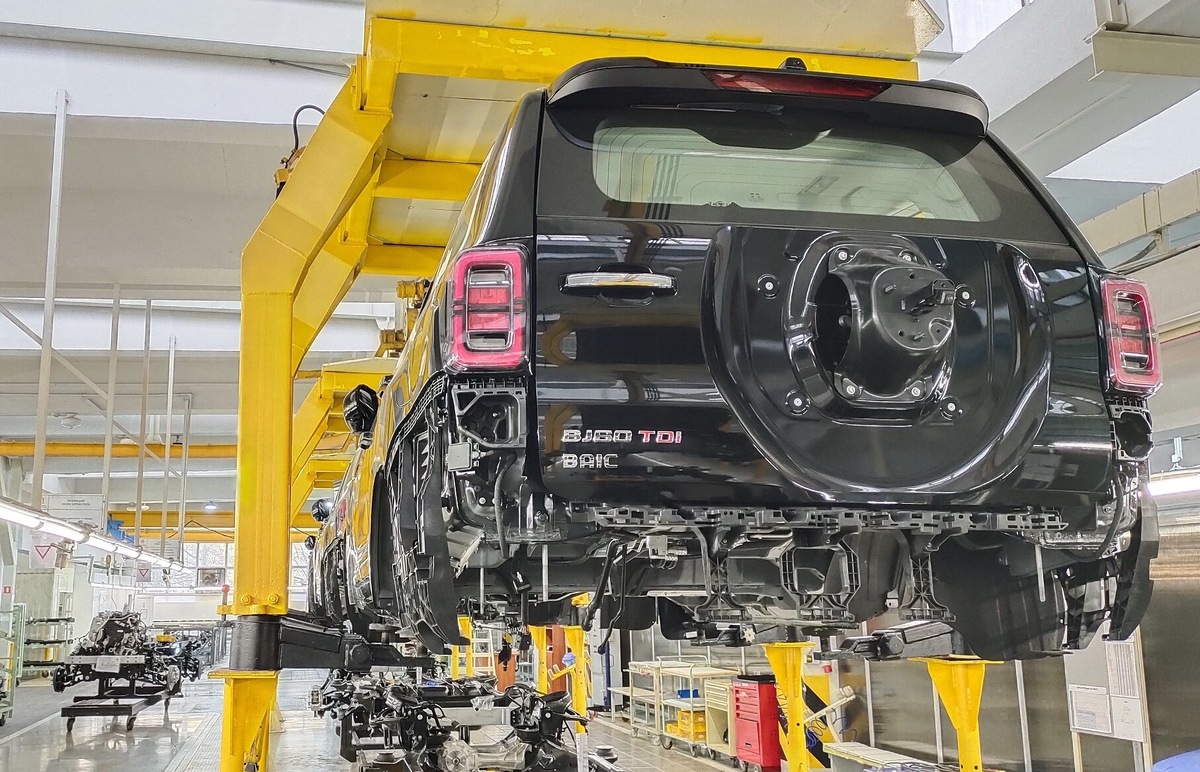 В России стартовало производство нового внедорожника. Источник иллюстрации - Яндекс.Картинки