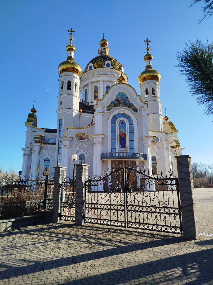 Храм Святых Петра и Февронии (православных покровителей семьи).