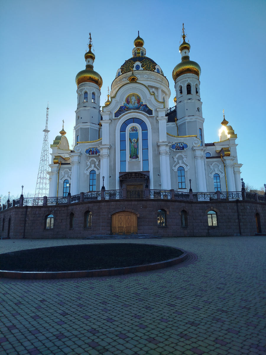 Храм Святых Петра и Февронии (православных покровителей семьи).