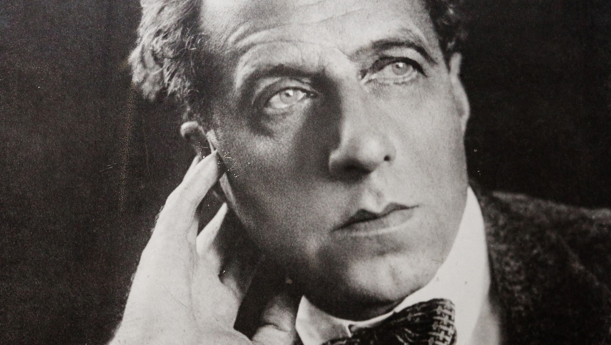 А то не все знают, как выглядел Мейерхольд. Фото в интернетах