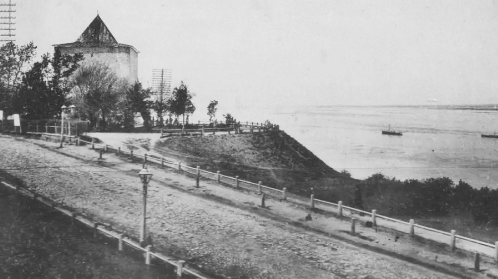 Георгиевская башня и съезд. Фото М. Дмитриева 1890-1907 годы.