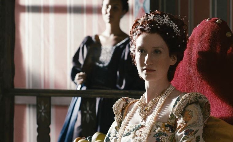 Фрагмент из сериала "Королевы"