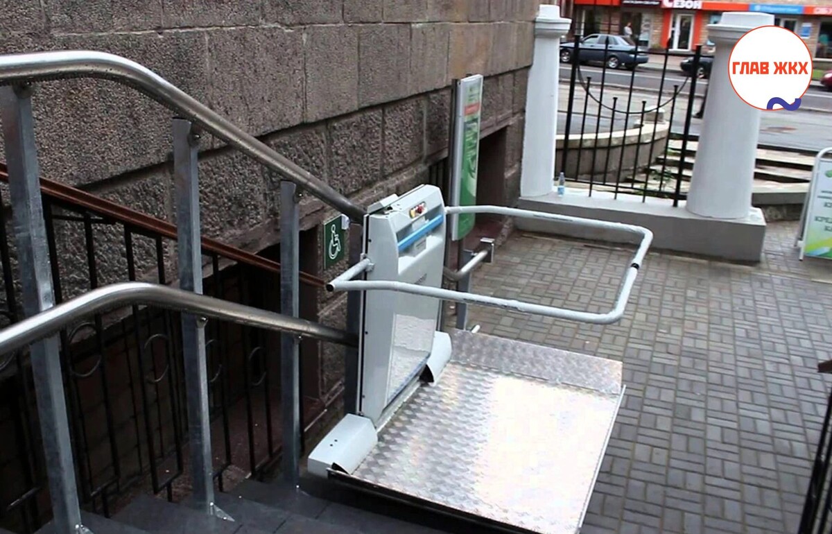 197 подъемных платформ для маломобильных граждан установлено в жилых домах Москвы в 2024 году