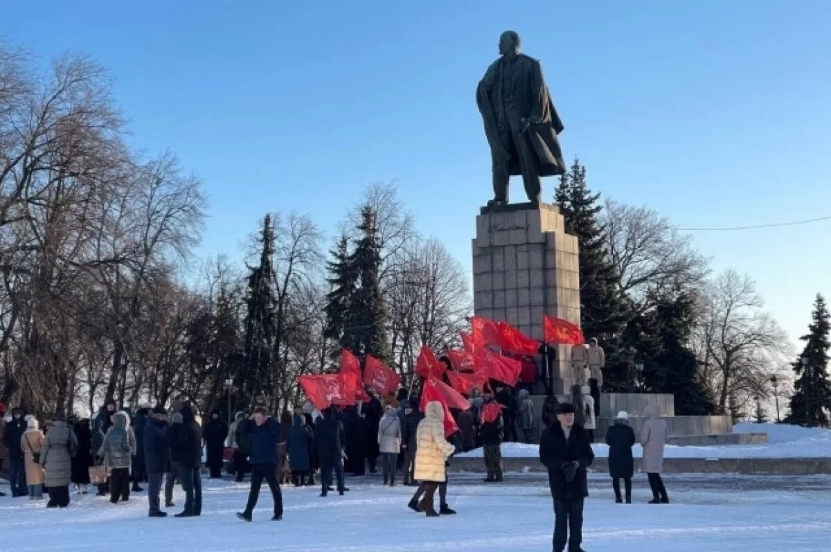    Жители Ульяновской области почтили память Владимира Ленина