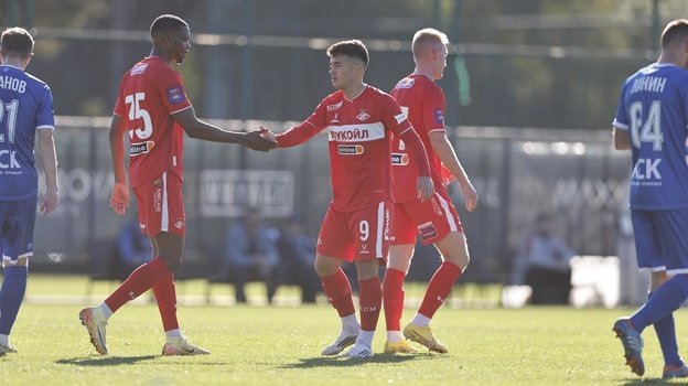    Кристофер Мартинс и Манфред Угальде. ФК «Спартак»