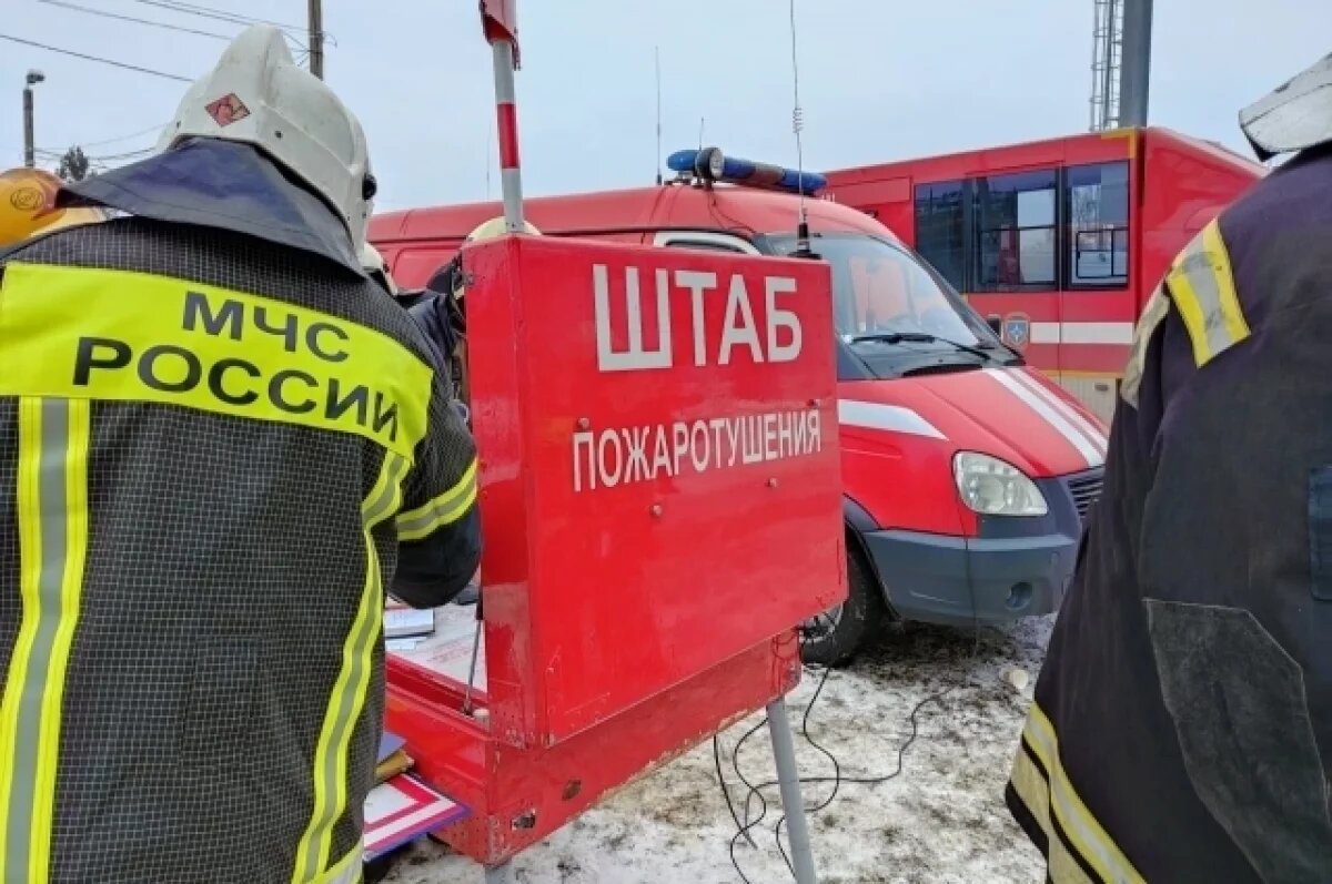    Воронежский губернатор восхитился работой пожарных на горящей нефтебазе