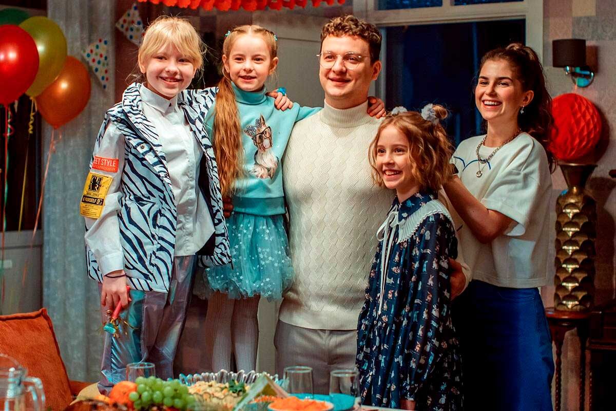 СТС📷Кадр из сериала «Папины дочки. Новые»