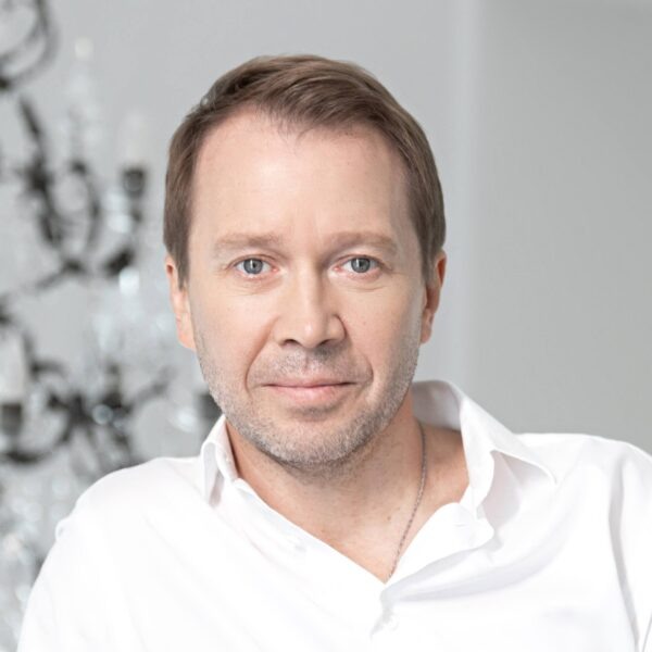    Евгений Миронов. Фото: fambio.ru