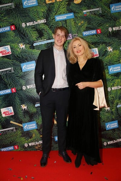 Макар Касаткин и Мария Шукшина