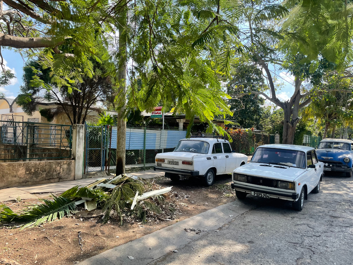 На всей Кубе много русских машин