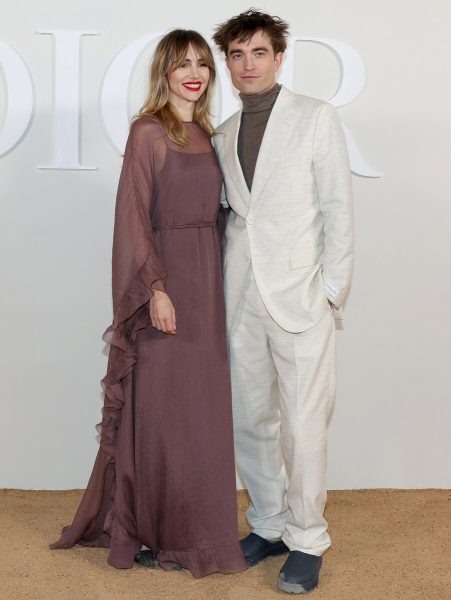    Роберт Паттинсон и Сьюки Уотерхаус, фото: дзен.ру