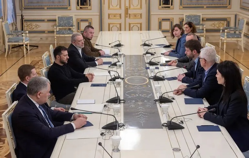    Фицо: словацкая оппозиция «готовится к Майдану»