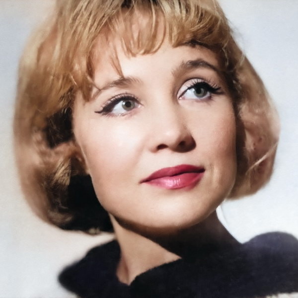     Про «королеву бензоколонки» Надежду Румянцеву расскажет Пятый канал