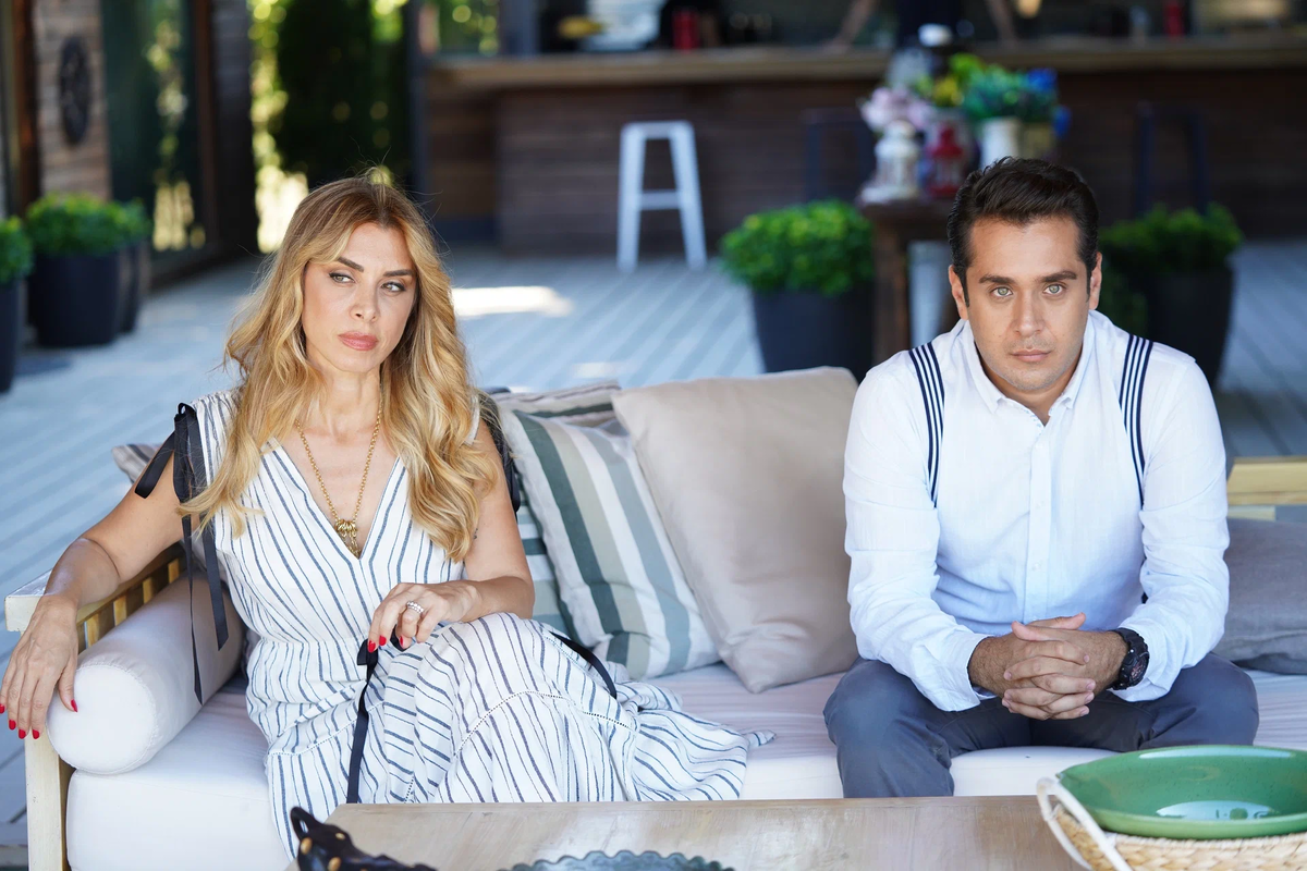 Кадр из сериала "Постучись в мою дверь"