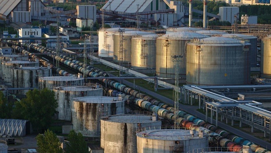    Большой порт. Петербургский нефтяной терминал (ЗАО "ПНТ"). Автор фото: Ваганов Антон