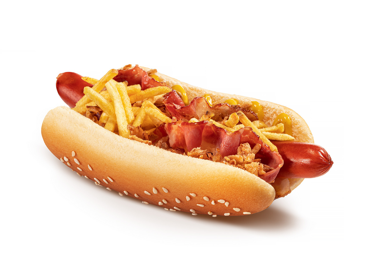 Фуд-съемка хот-догов для меню.