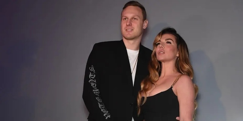 Седокова была вызвана как свидетель, что не считается официальным допросом.