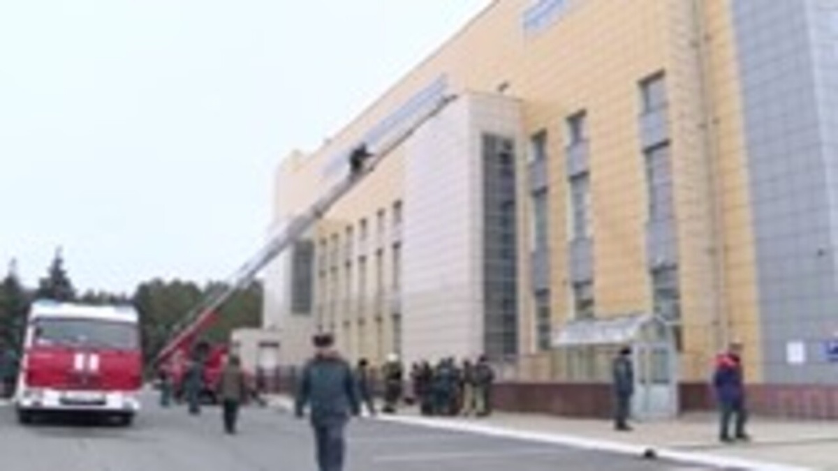    В Курске в СКК прошли пожарные учения