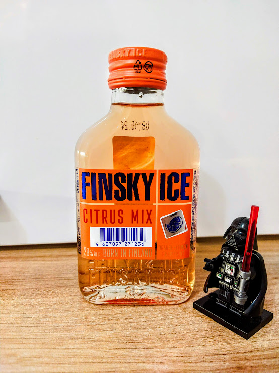 Вейдер как бы вопрошает: "Антон, что это???". Контент, Дартушка, контент...