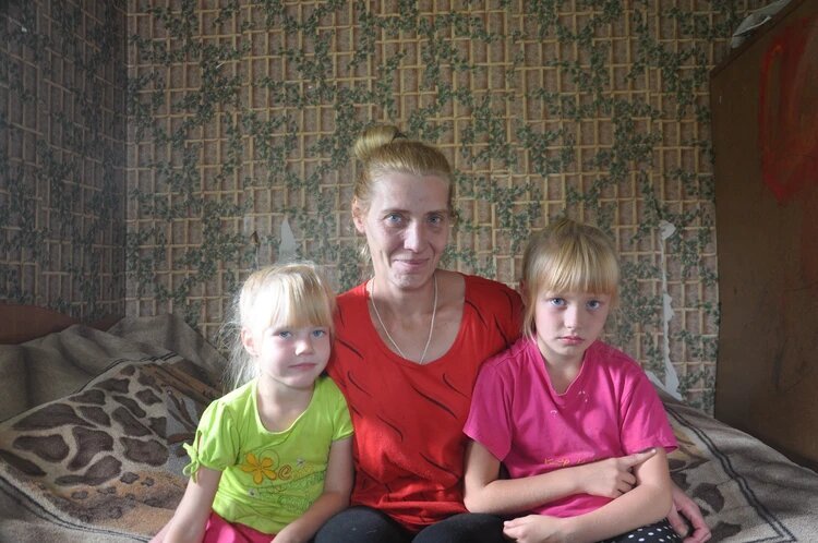 Елена и её дочки. Опубликовано «КП-Пермь» из архива героев публикации