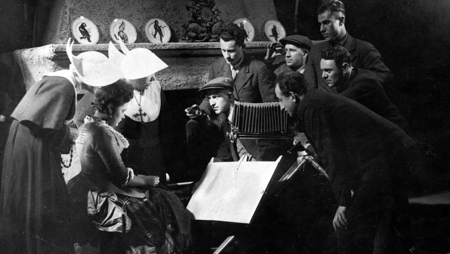 На съемочной площадке фильма "Пышка". Фото: "Мосфильм. Золотая коллекция", gazeta.ru