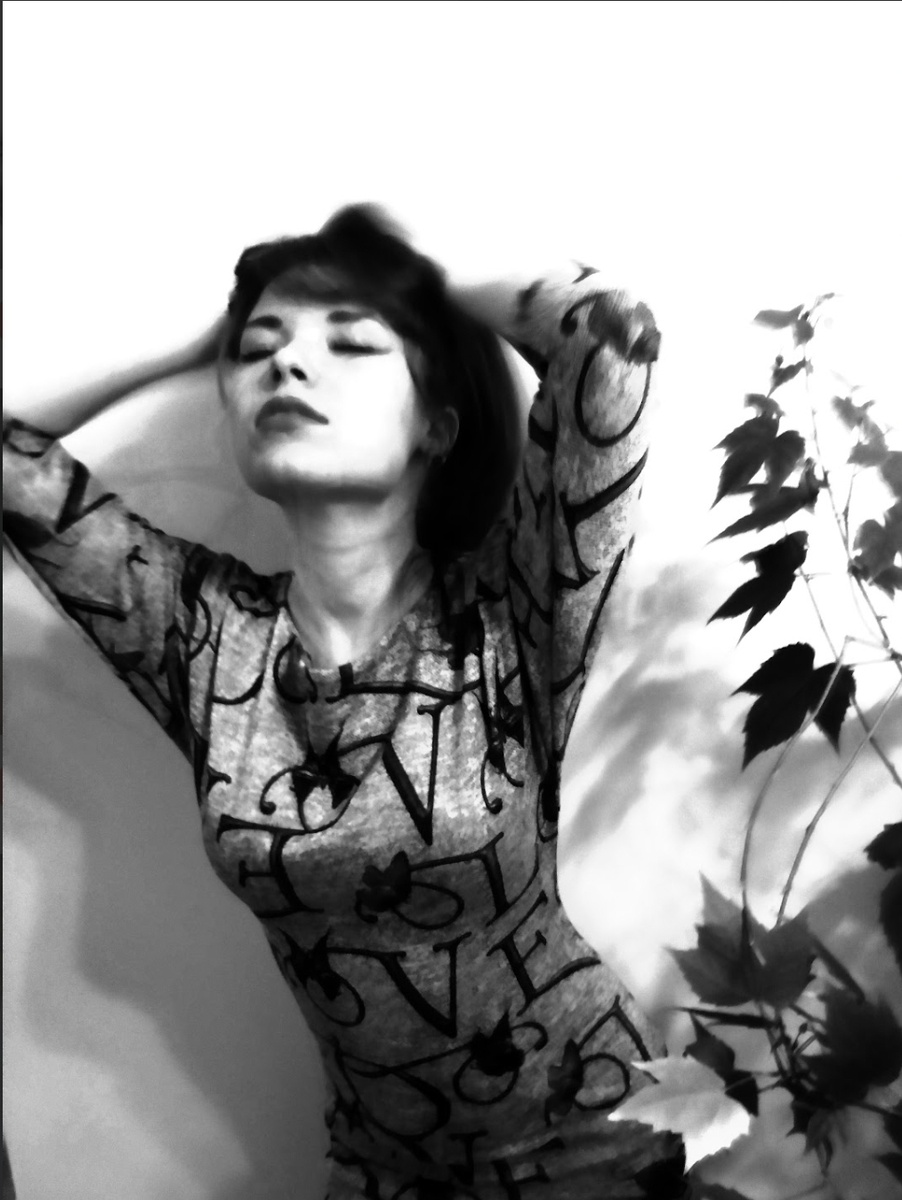 Сюда бы дым сигарет