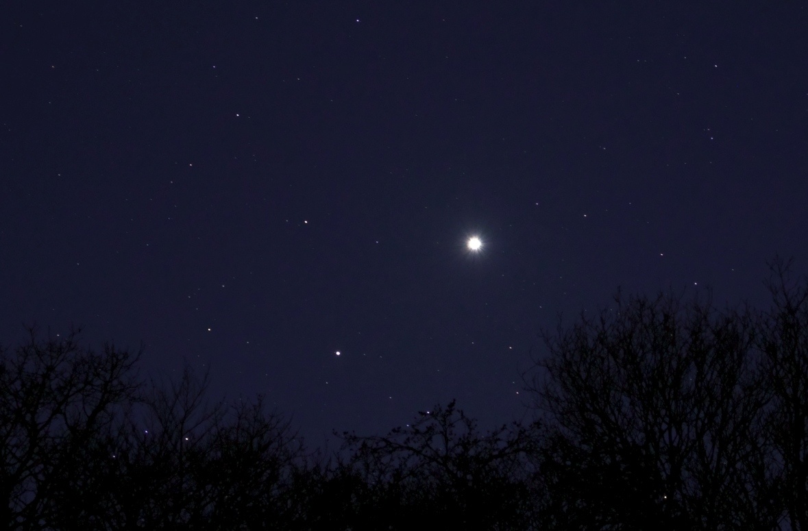 Венера и Сатурн вечером 18 января 2025 года, фото Джеймса Коадра