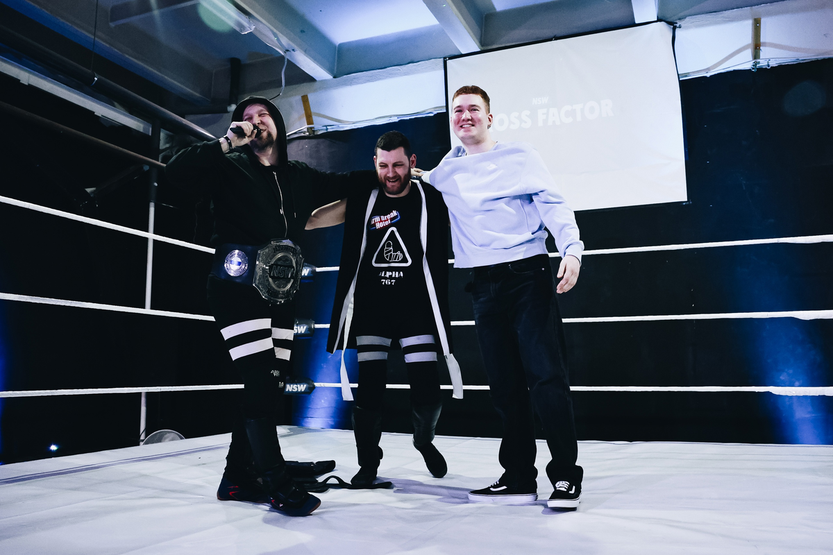 Альфа 767 в полном составе на первом шоу 2024 года, шоу CF 20.01.2024 (слева направо: Ронни Кримсон, Марс Старкад, Дилайт)