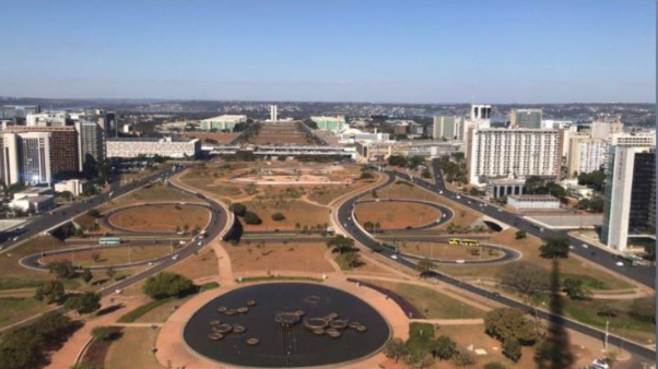 Вид с башни на город Бразилиа - фото автора.