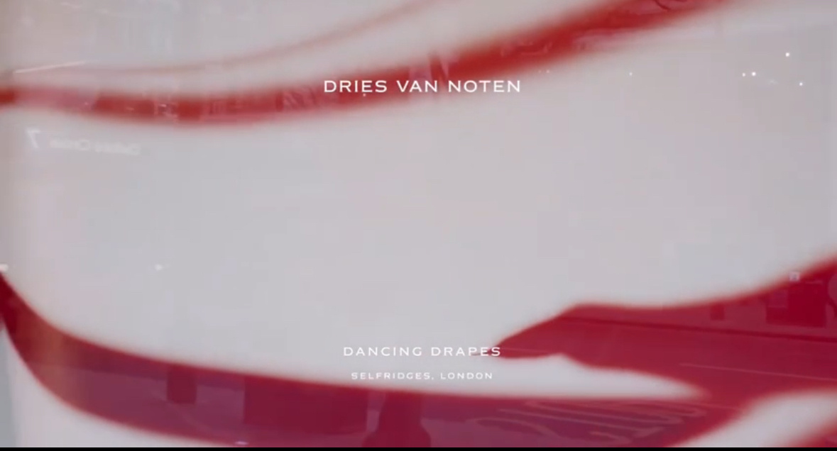 Dries Van Noten представил инсталляцию «Танцующие ткани» в Лондоне  