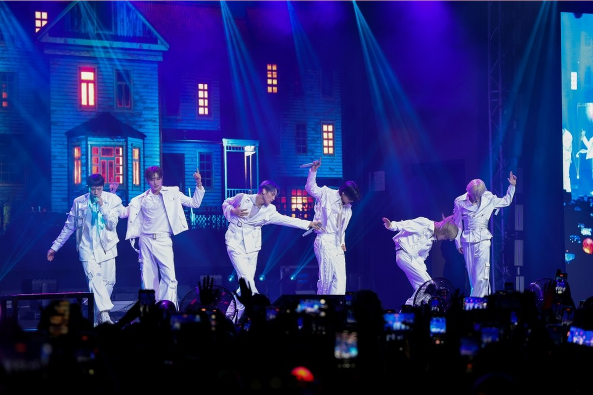     P1Harmony успешно завершили второй мировой тур P1ustage H : UTOP1A