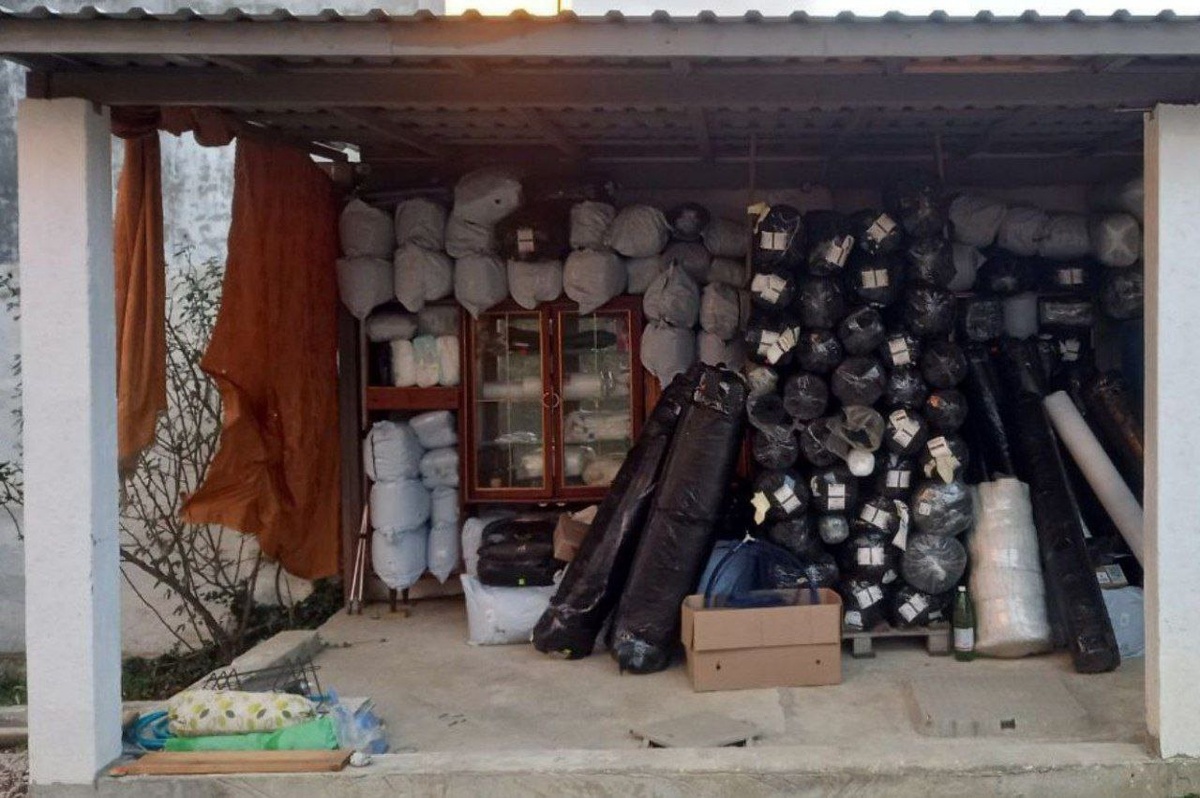 Запас сетки. Фото Оксаны Карнавиной из ВК