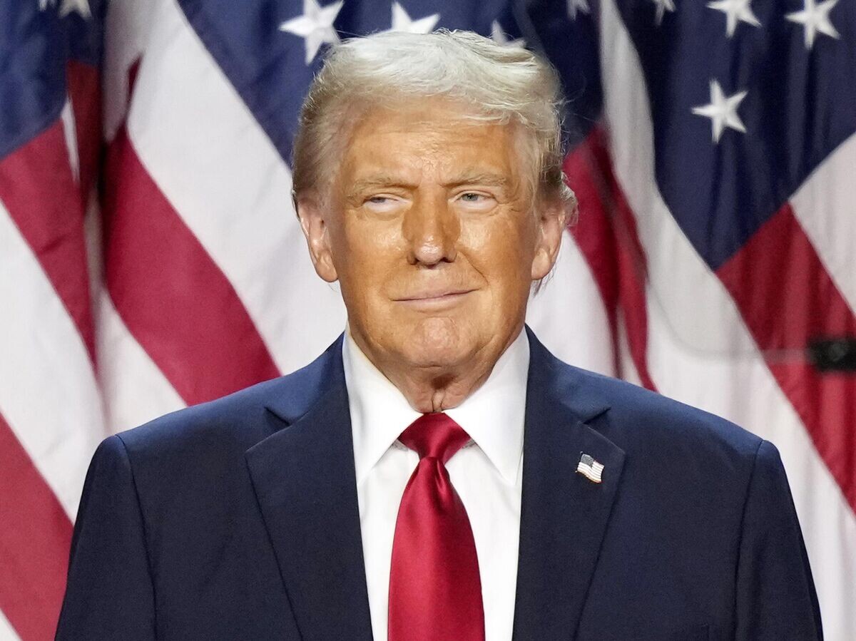    Дональд Трамп во время встречи со своими сторонниками в Уэст-Палм-Бич, штат Флорида© AP Photo / Alex Brandon
