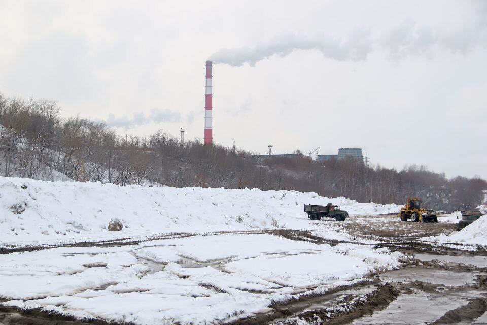    Вывоз снега. Снегоотвал. Источник: Виталий Барабаш/"Толк"